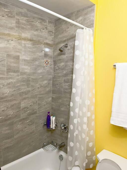 Cozy Suite Ниагара-Фолс Экстерьер фото